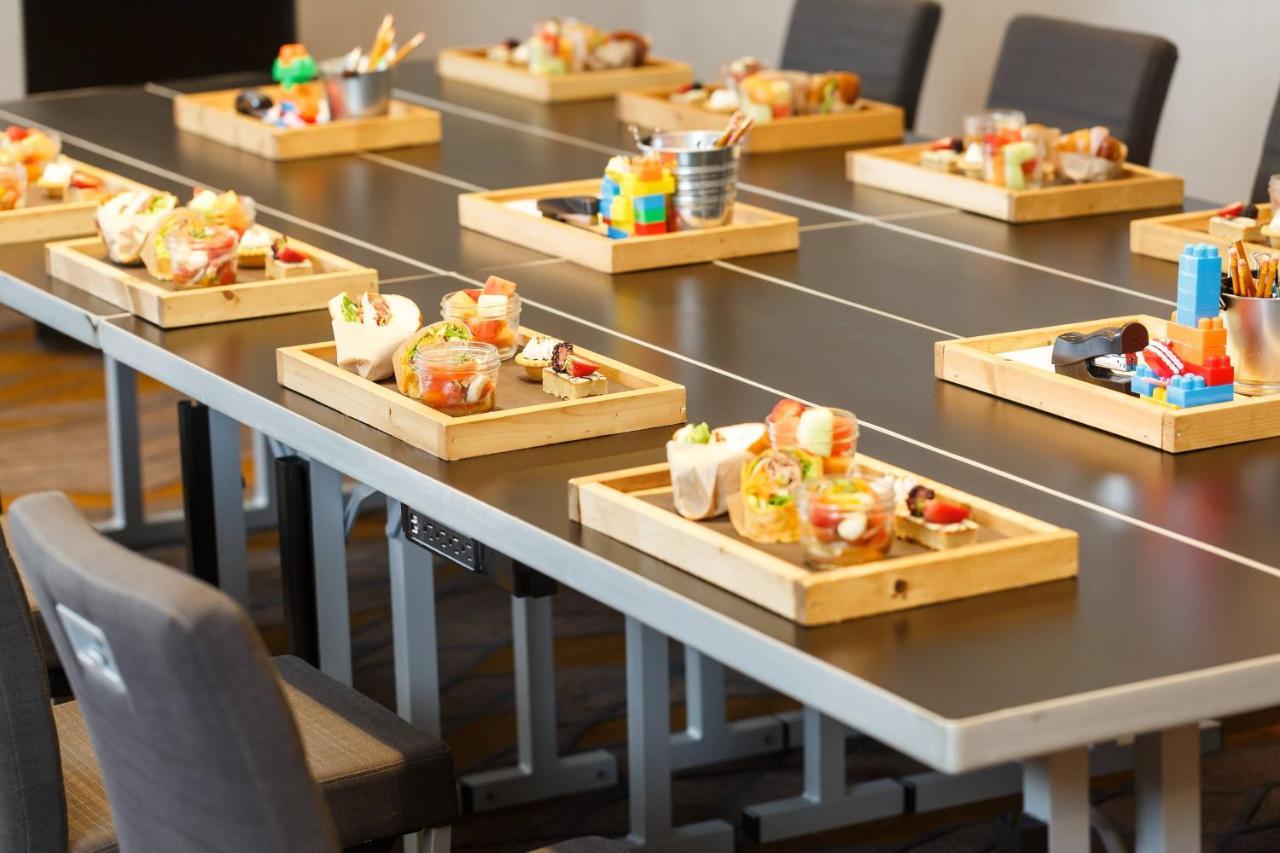 Calgary Marriott Downtown Hotel מראה חיצוני תמונה